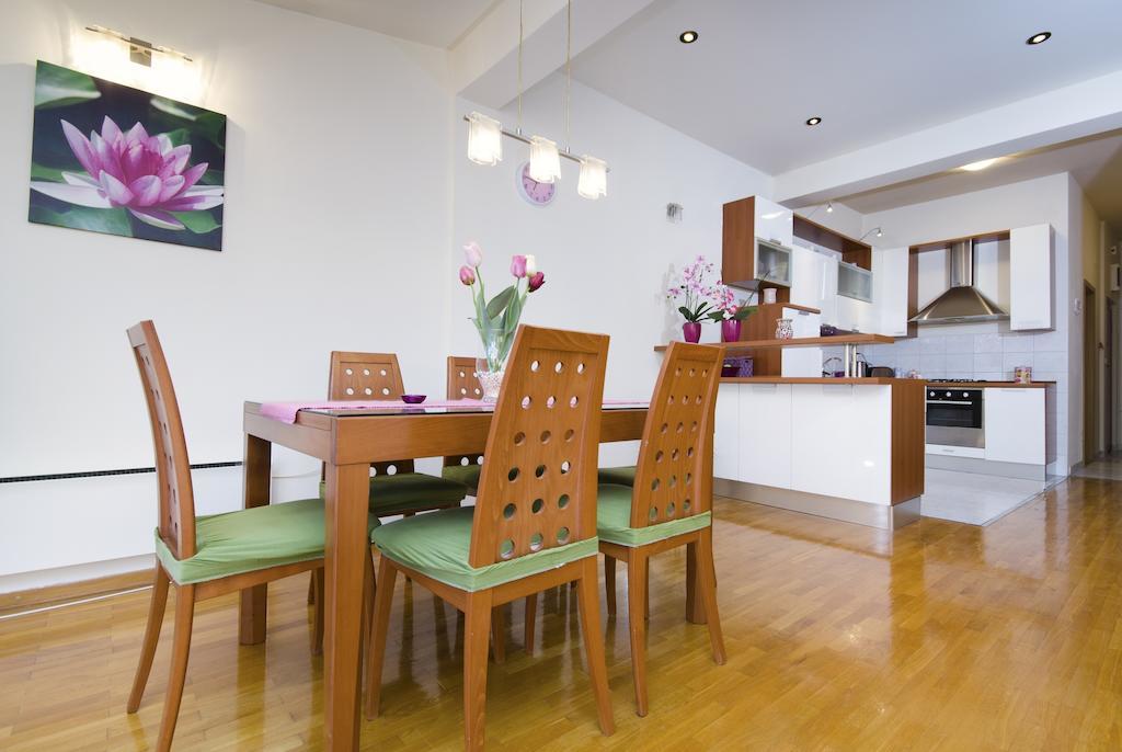 Urban Apartment Μακάρσκα Δωμάτιο φωτογραφία