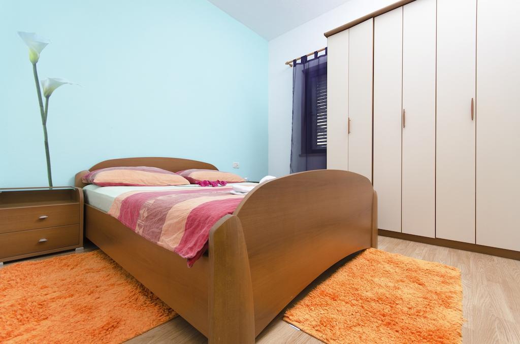 Urban Apartment Μακάρσκα Δωμάτιο φωτογραφία